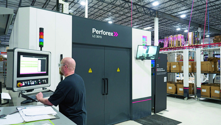 Lasercenter Perforex LC ist ideal für die automatisierte mechanische Modifizierung